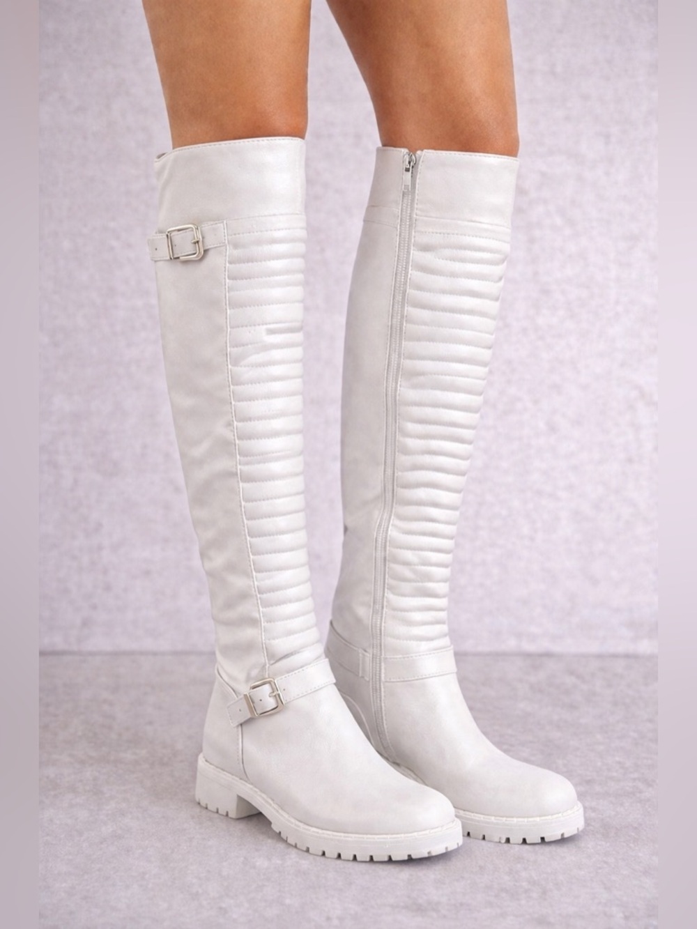 Shoe Dazzle Urmi Flat Zip Up Riding Knee High Boots White Women’s Size 7
